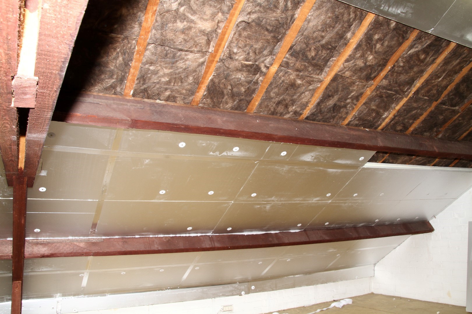 Worden Het inkt Kan je een dak zonder onderdak isoleren met enkel harde isolatieplaten? -  Isolatie & Renovatie Verhoeven